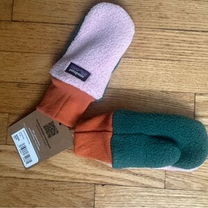 Patagonia Baby Mittens in Pink and Orange